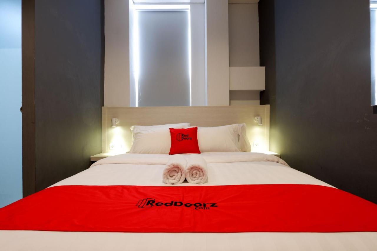 סמאראנג Reddoorz Plus Near Ciputra Mall Simpang Lima מראה חיצוני תמונה